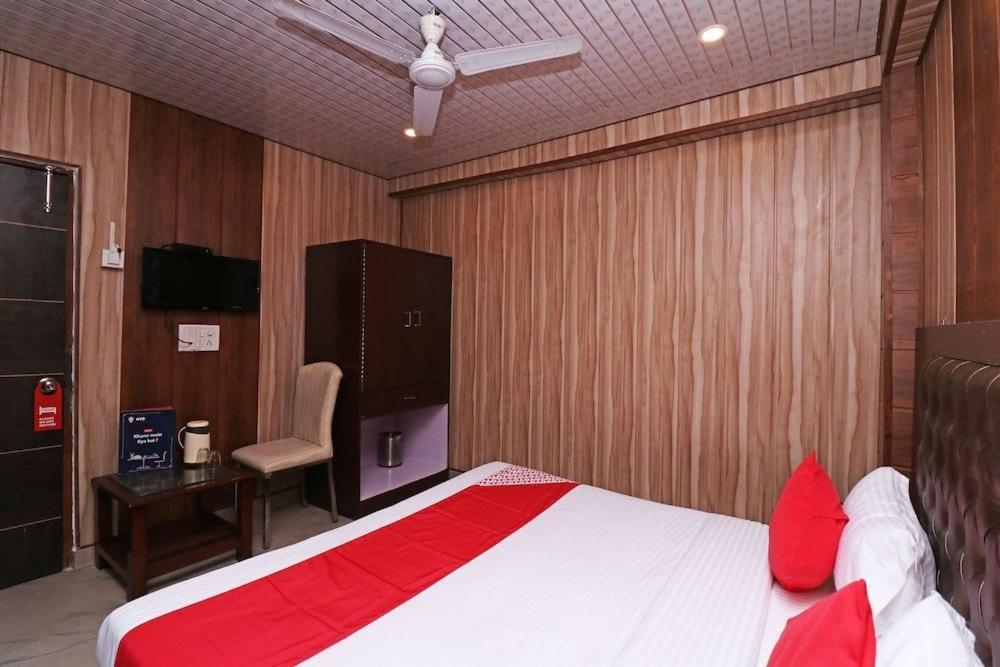 Airport Hotel Runway Nueva Delhi Exterior foto
