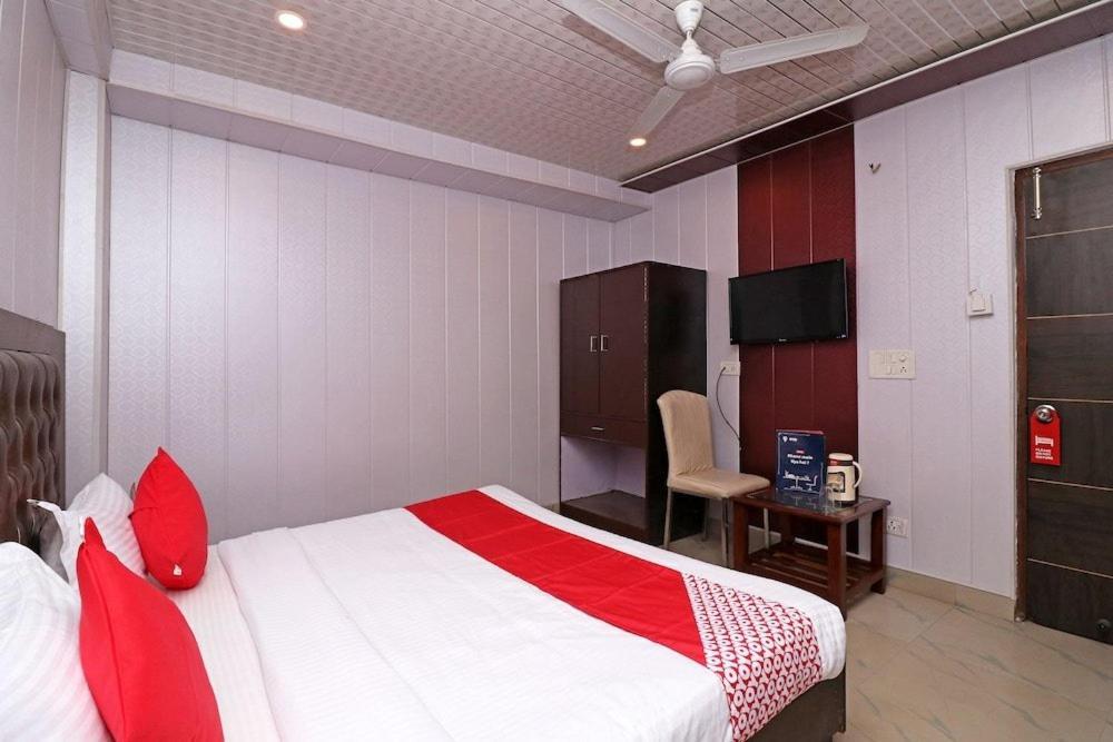 Airport Hotel Runway Nueva Delhi Exterior foto