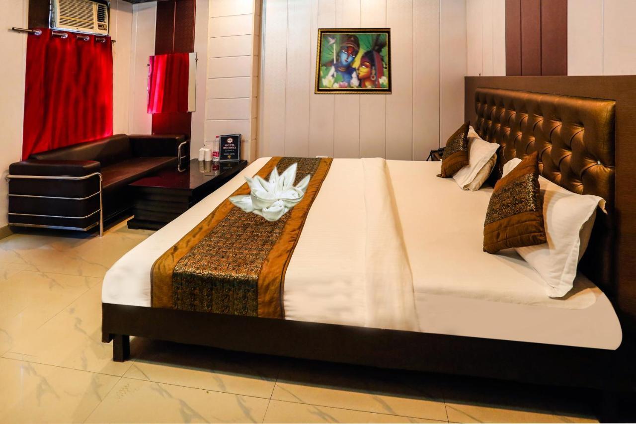 Airport Hotel Runway Nueva Delhi Exterior foto